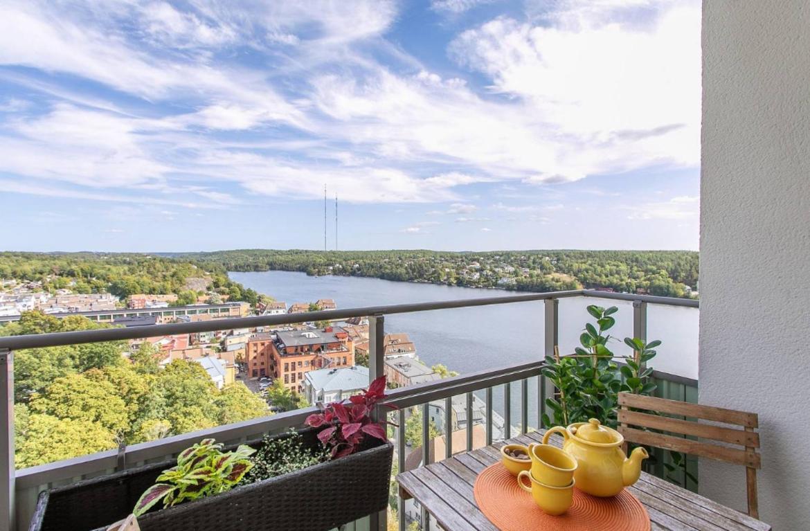 Eagles Nest, A Guest By The Stockholm