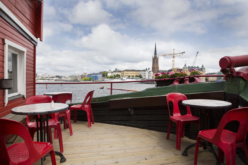 Den Roeda Baten Botel Stockholm