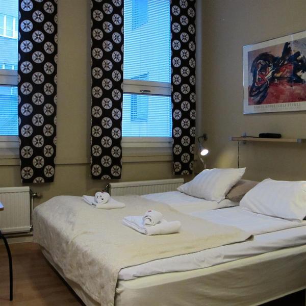 Metro Hotel 3*