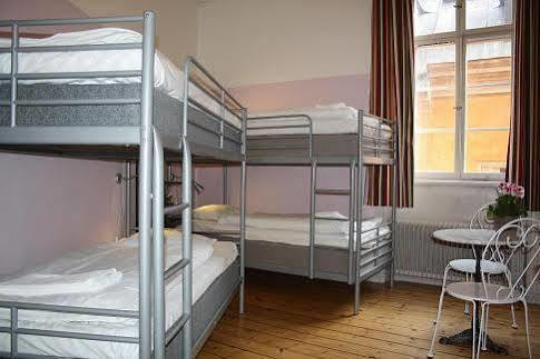 Castanea Old Town Hostel *