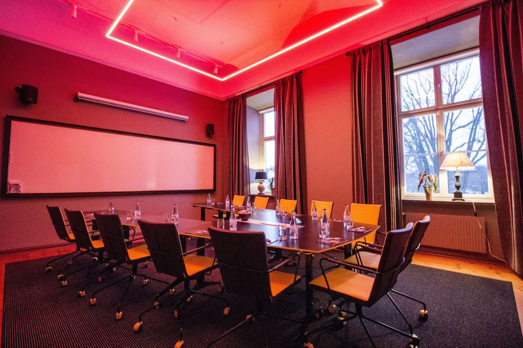 Ulfsunda Slott Hotel 4*