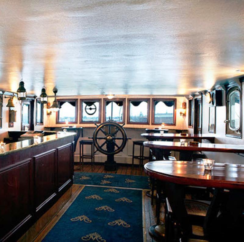 Botel Maelardrottningen Yacht 3*