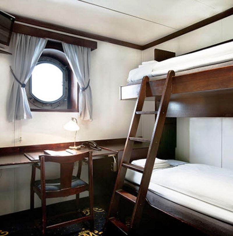 Botel Maelardrottningen Yacht