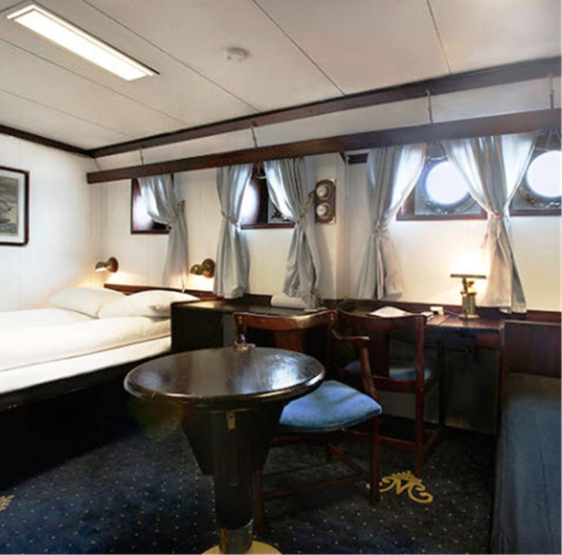Maelardrottningen Yacht Botel