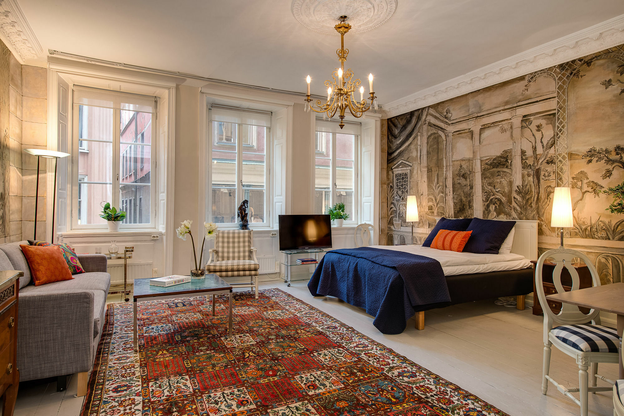 Lady Hamilton Aparthotel