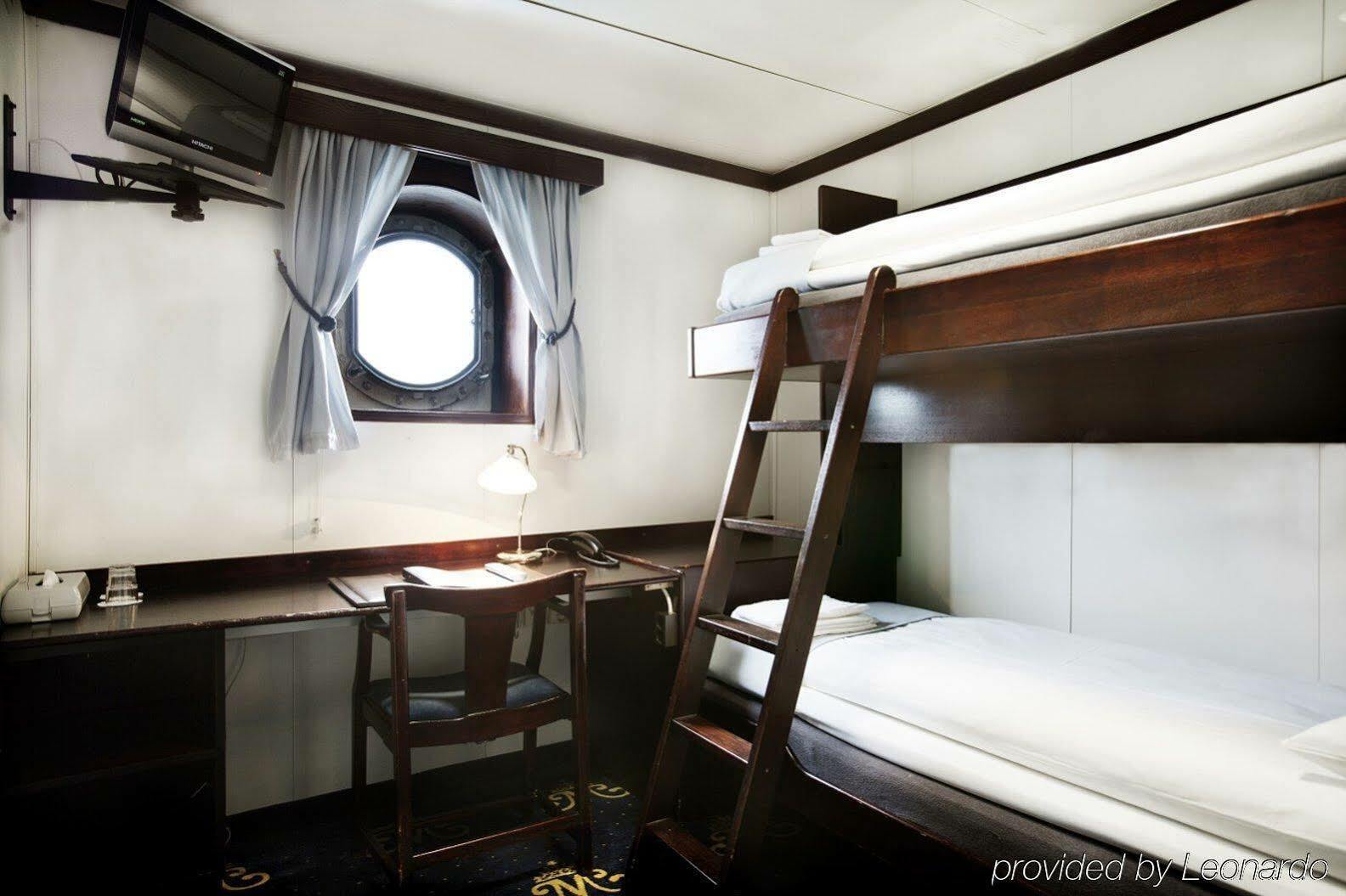 Maelardrottningen Yacht Botel