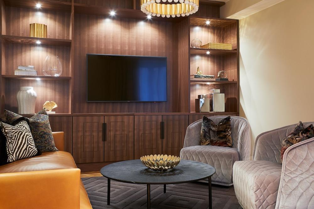 Bank Hotel, A Member Of Small Luxury 5*