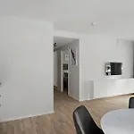 Beautiful Central Apartment