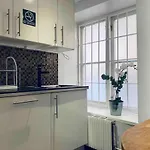 Stunning Studio Old Town