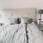 Spacious Flat For Large Group