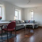 Family Friendly Villa - 6 Bedrooms
