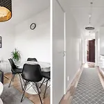 Scandinavian Comfort In Aelvsjoe