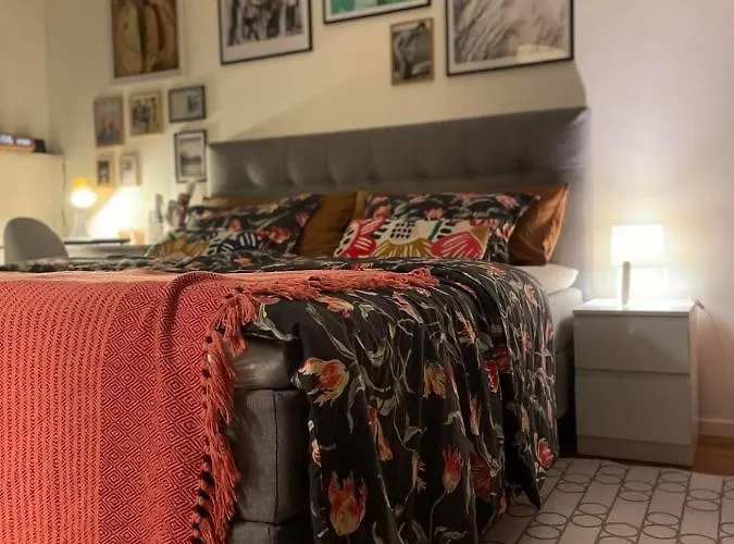 Private Room In 2R Apartment
