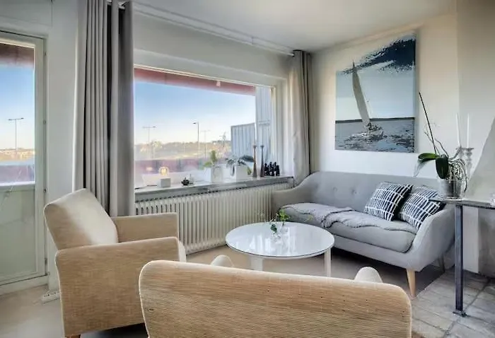 Spacious 5 Bedroom House In Stockholm