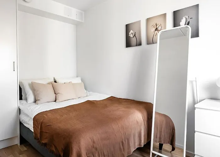 Scandinavian Comfort In Aelvsjoe