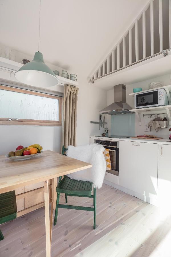 Sparkling Newly Built House Close To & Nature Vakantiehuis
