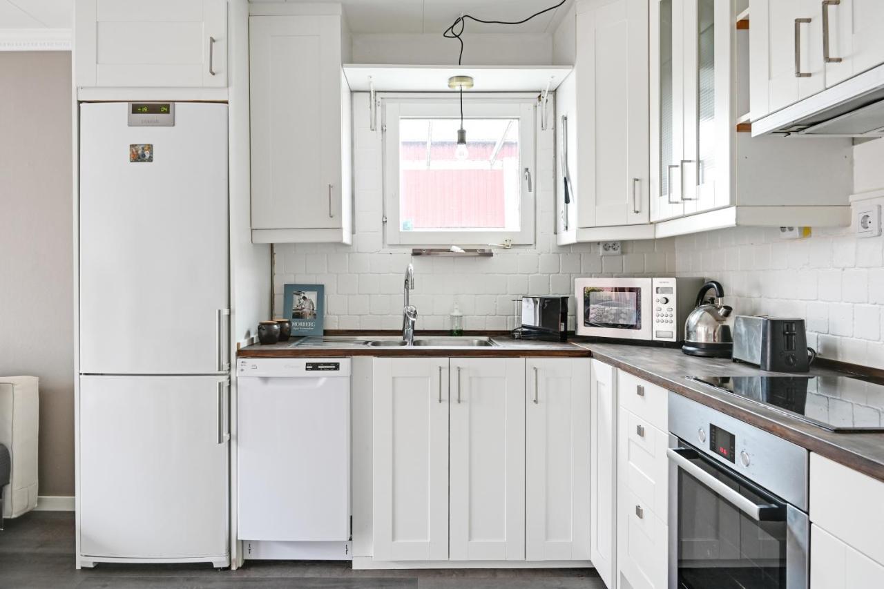 Entire Modern In Kista - Suitable For Four Persons Stockholm