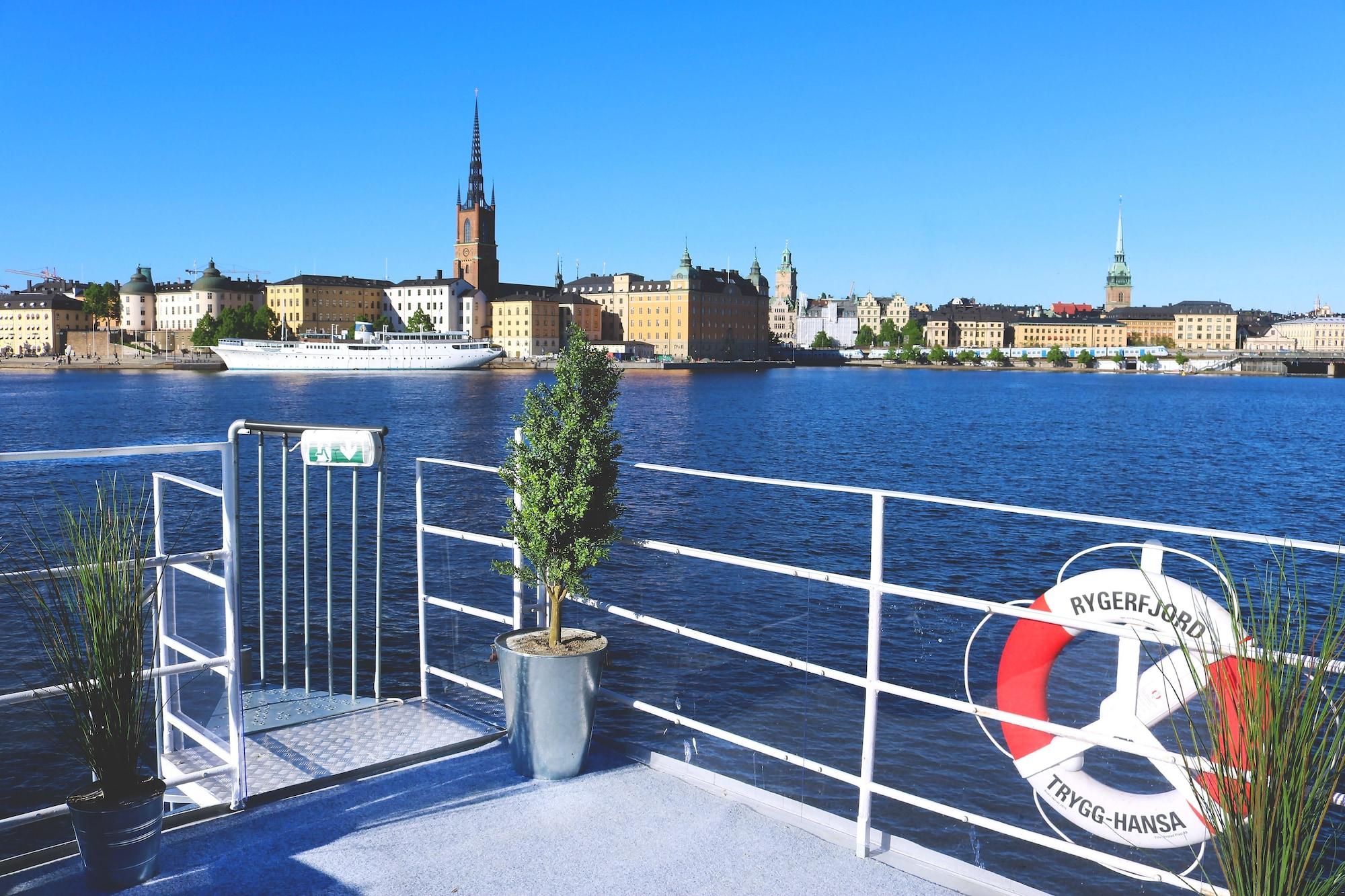 Rygerfjord Hotel&hostel Botel