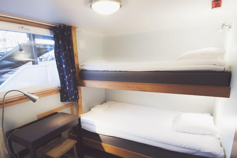 Rygerfjord Hotel&hostel Botel 2*