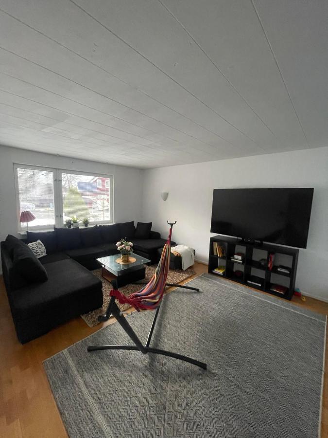 Rum i privatbostad Private With Own Entrance Near Airport And Center! Stockholm