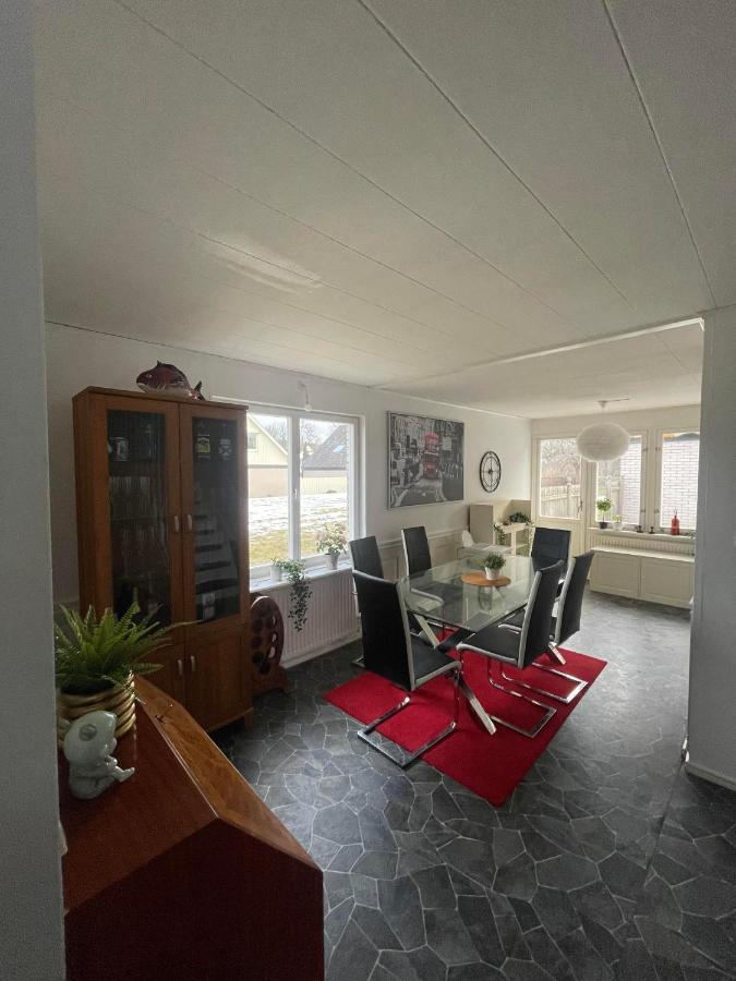 Private With Own Entrance Near Airport And Center! Rum i privatbostad