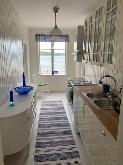 Waterfront House With Jacuzzi & Jetty In Holiday home *