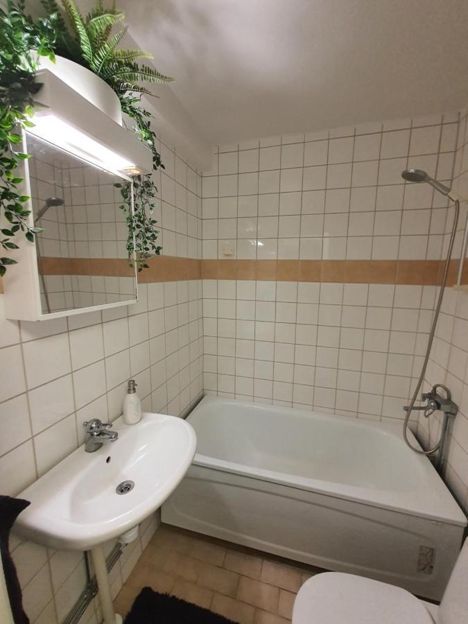Close To The Metro And The Beach!!! With A View Of The Scandinavian Forest Apartment *
