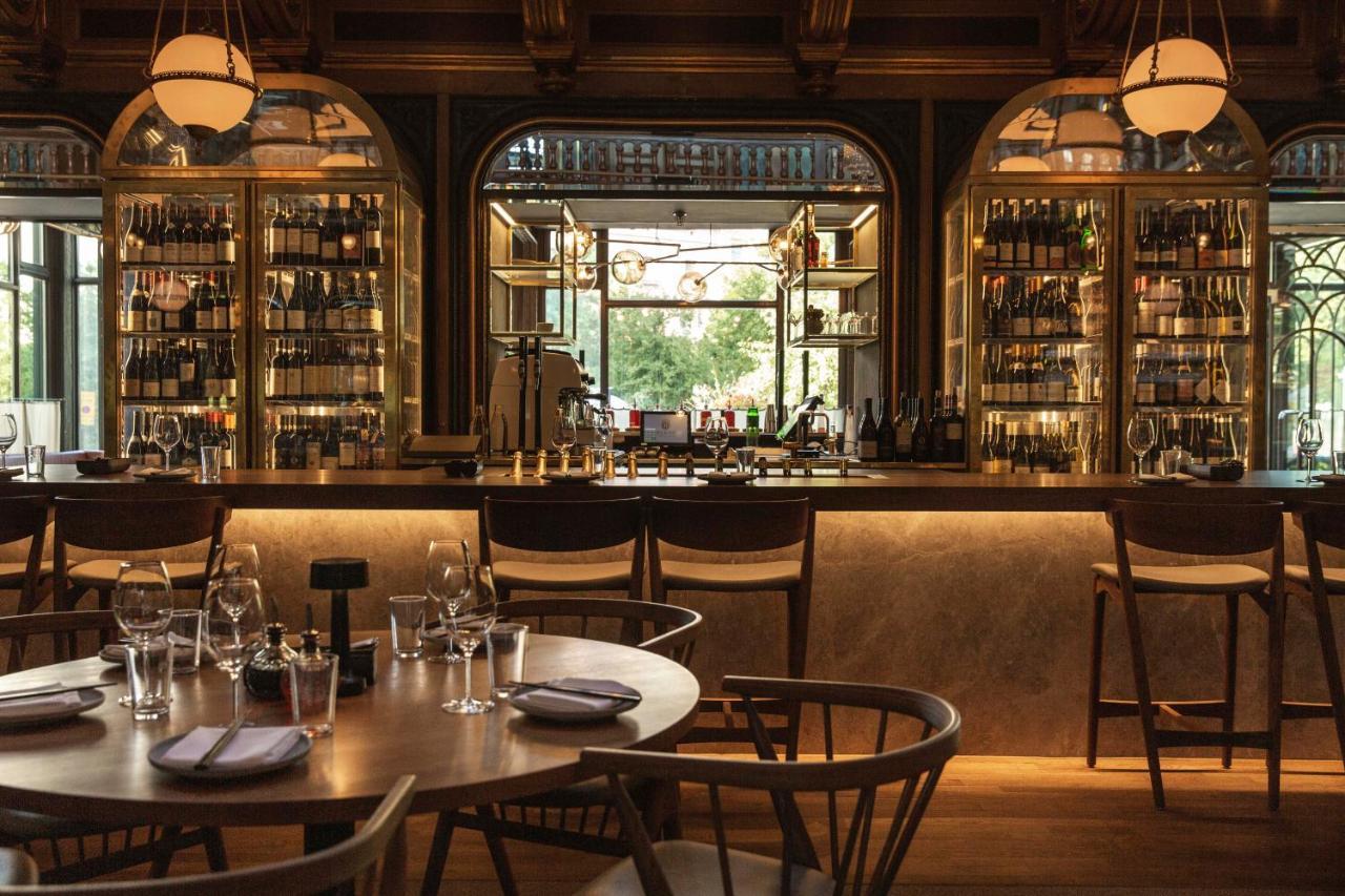 Berns, Historical Boutique & House Of Entertainment Since 1863 4*