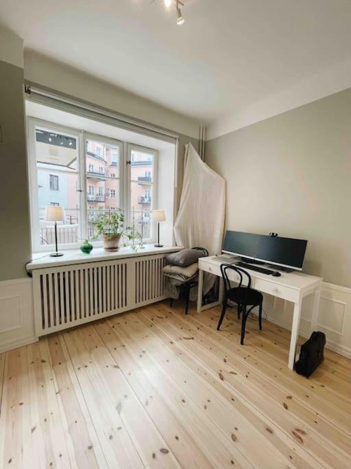 Nyrenoverad Trea I Vasastan Apartment