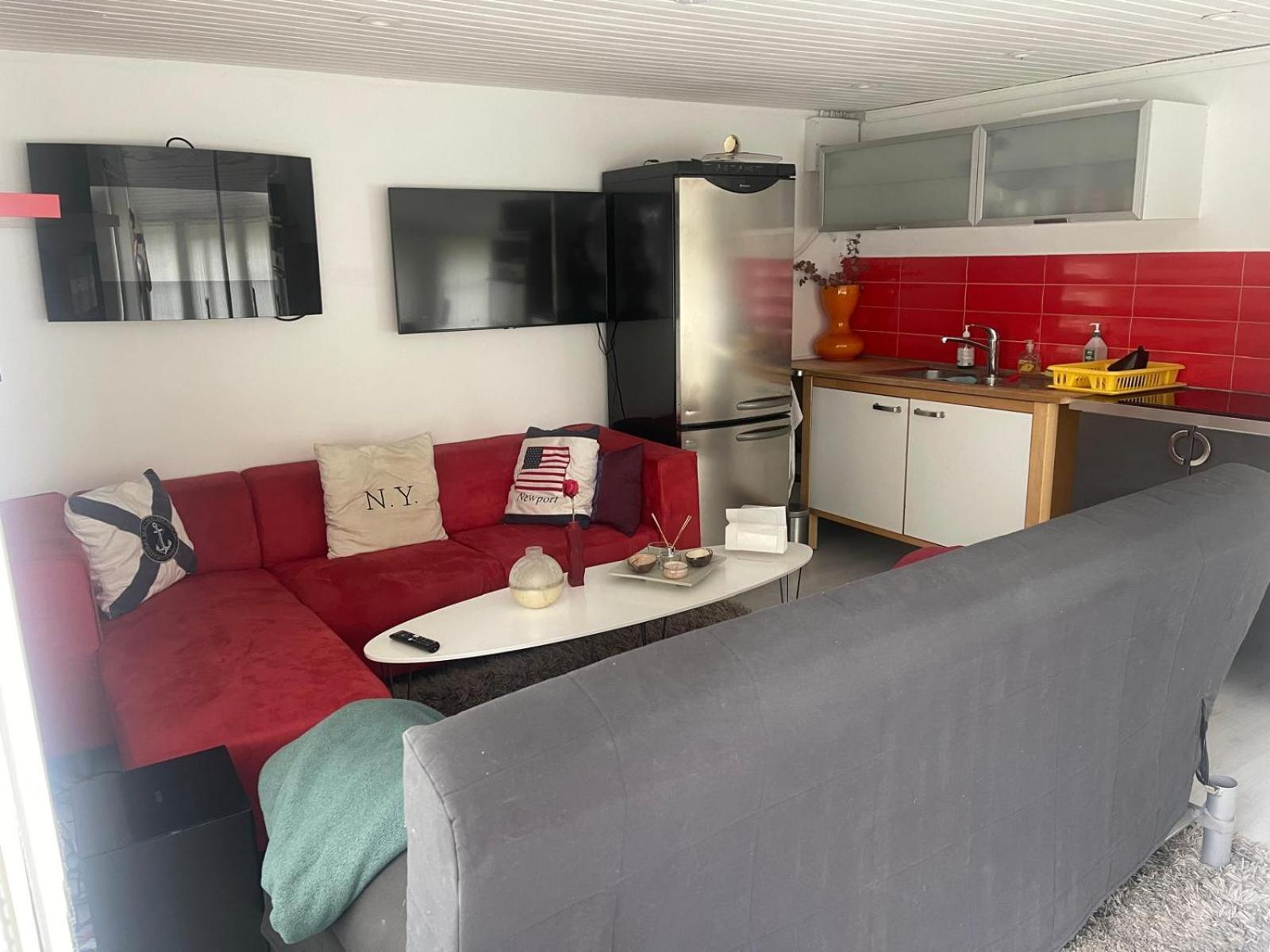 Vakantiehuis 36m2 In A Very Calm Area