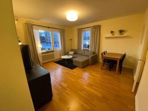 Flatin Erbjuder Laegenheter I Soedra Apartment