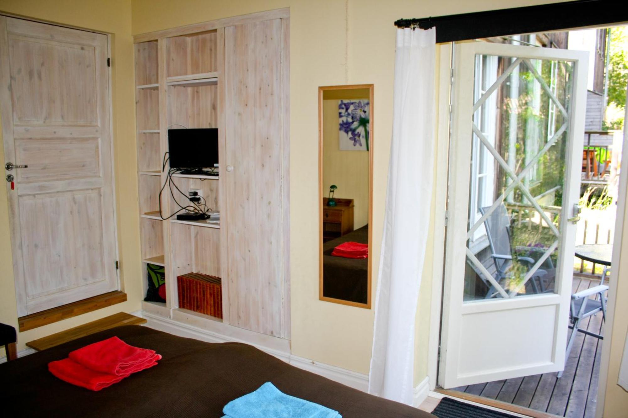Eco-village 12 Min From