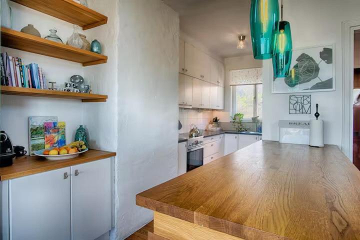Villa Spacious 5 Bedroom House In Stockholm