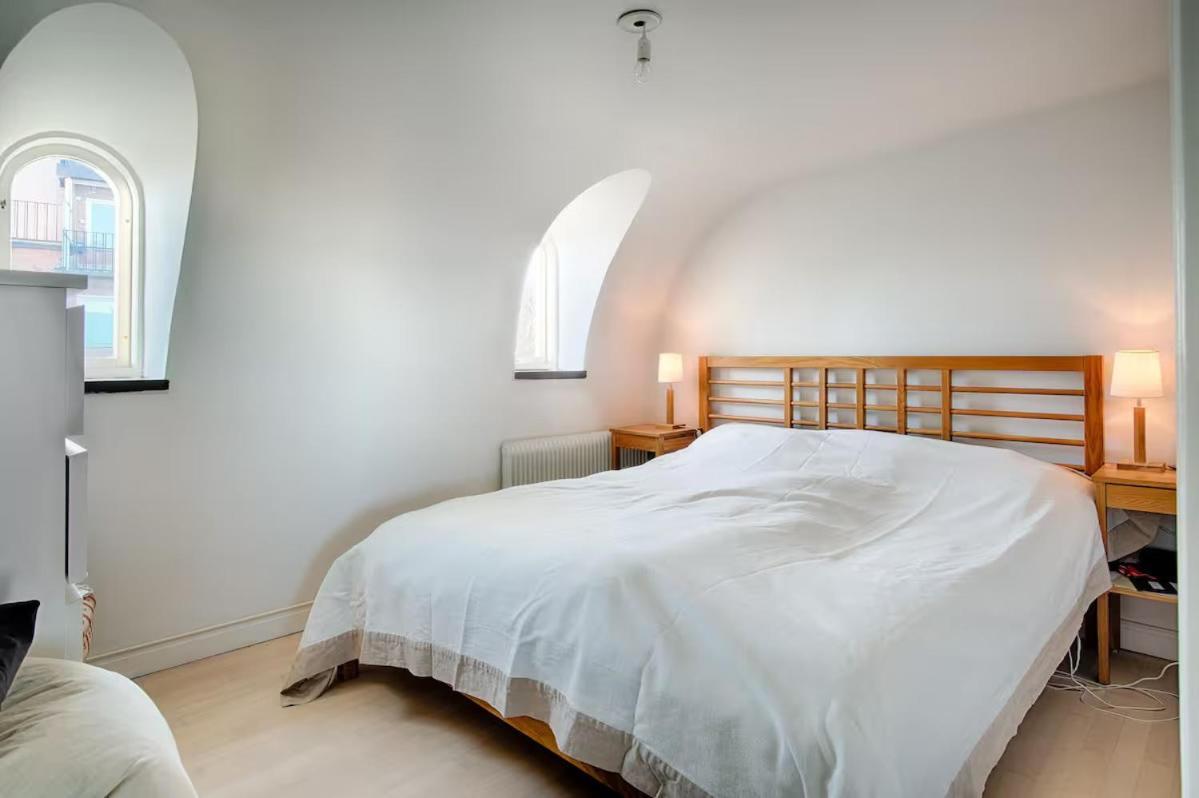 Spacious 5 Bedroom House In Villa Stockholm