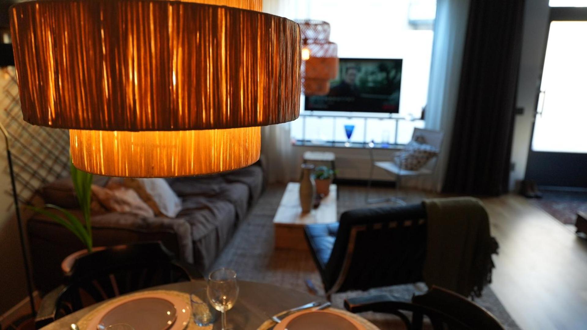 Apartment Stylish Fotsteps To Restaurants And Close To The Stockholm