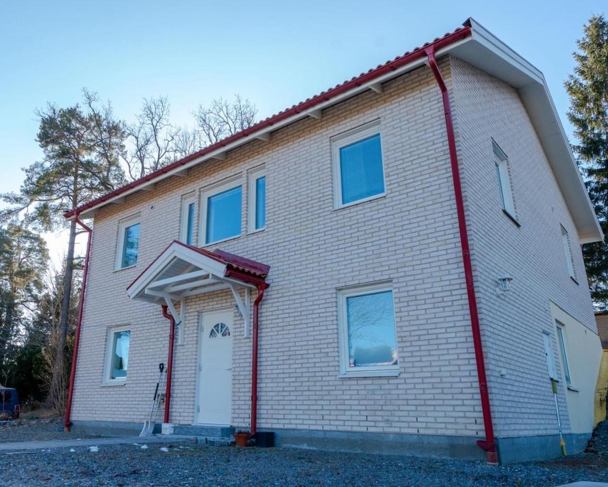 Family Friendly - 6 Bedrooms Villa