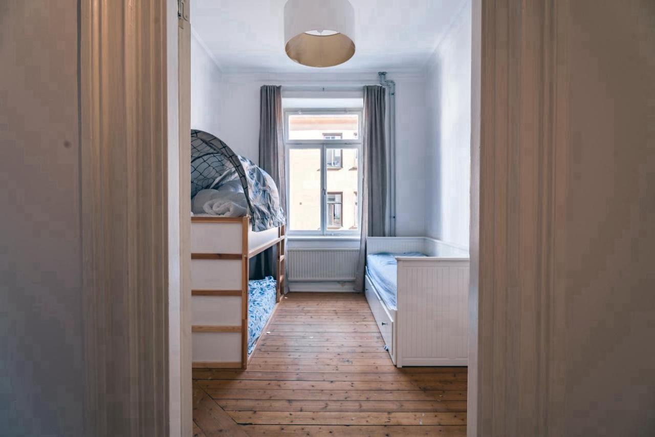 Apartment Lyxig Sekelskiftesvaning I Sthlm *