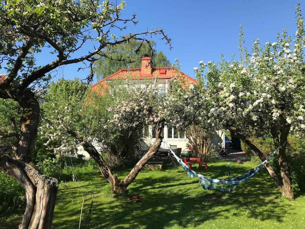 Villa Private House From 1911 Own Garden 10 Mins To Stockholm