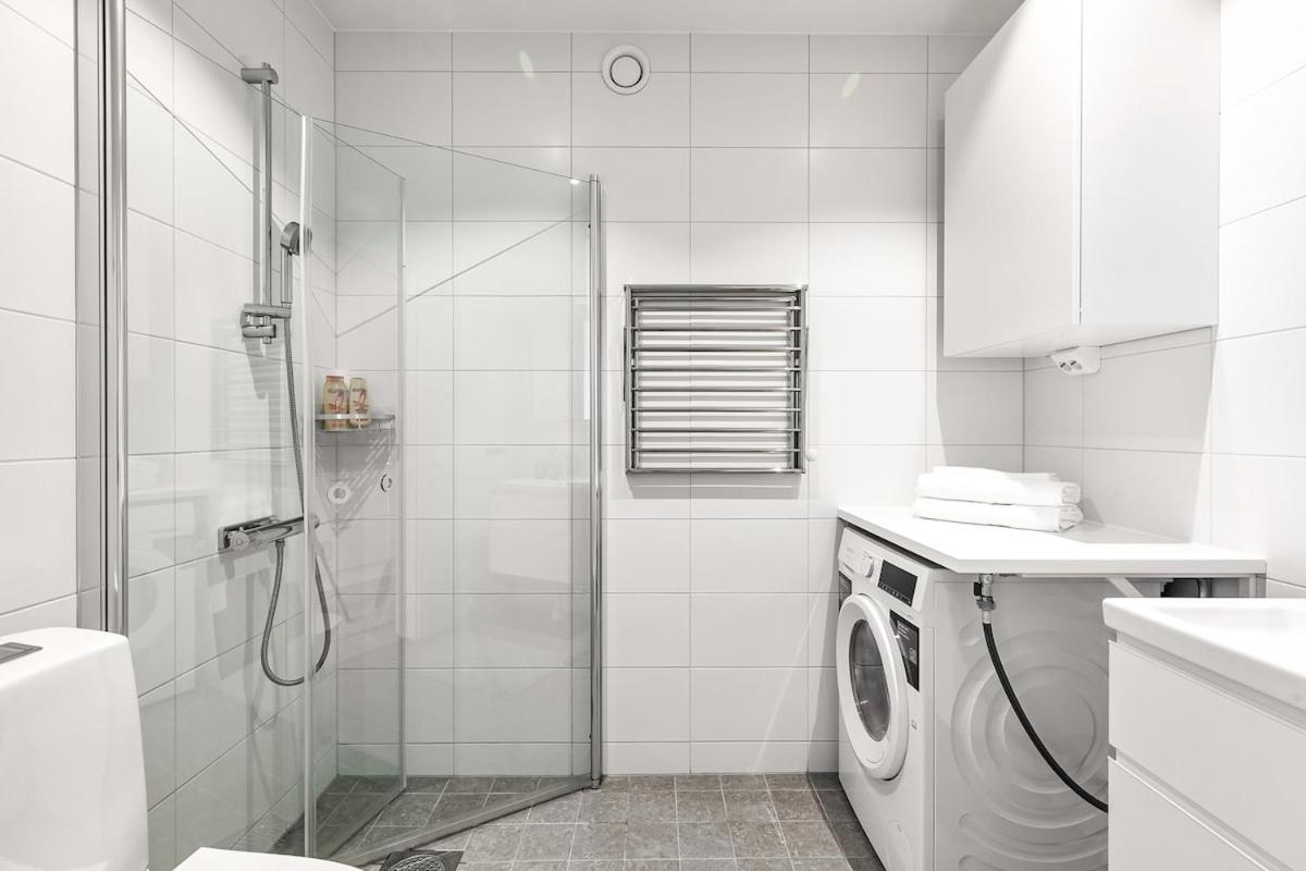 Scandinavian Comfort In Aelvsjoe Apartment Stockholm