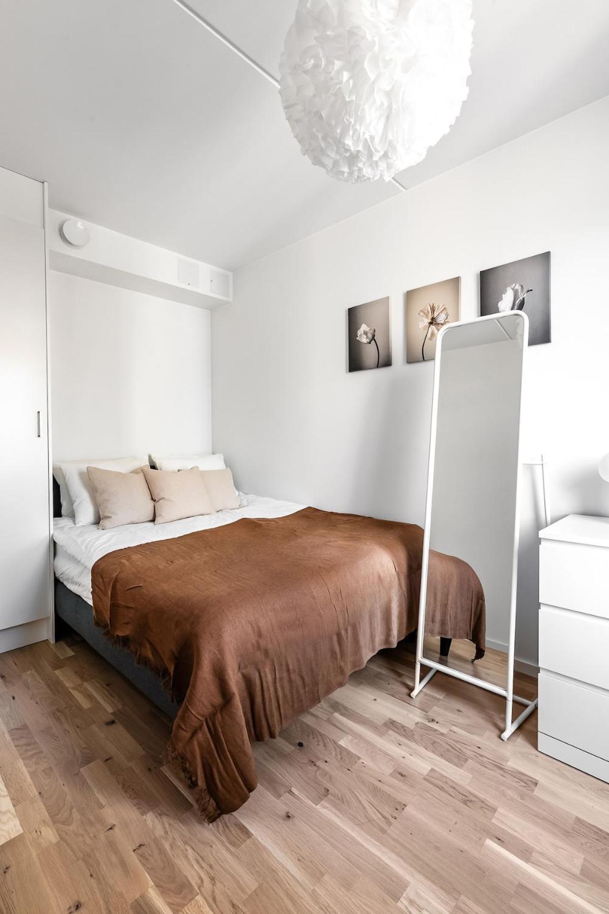 Scandinavian Comfort In Aelvsjoe Apartment