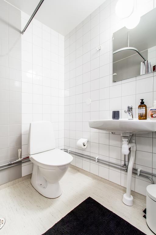 Spacious 3 Bedroom Apartment *