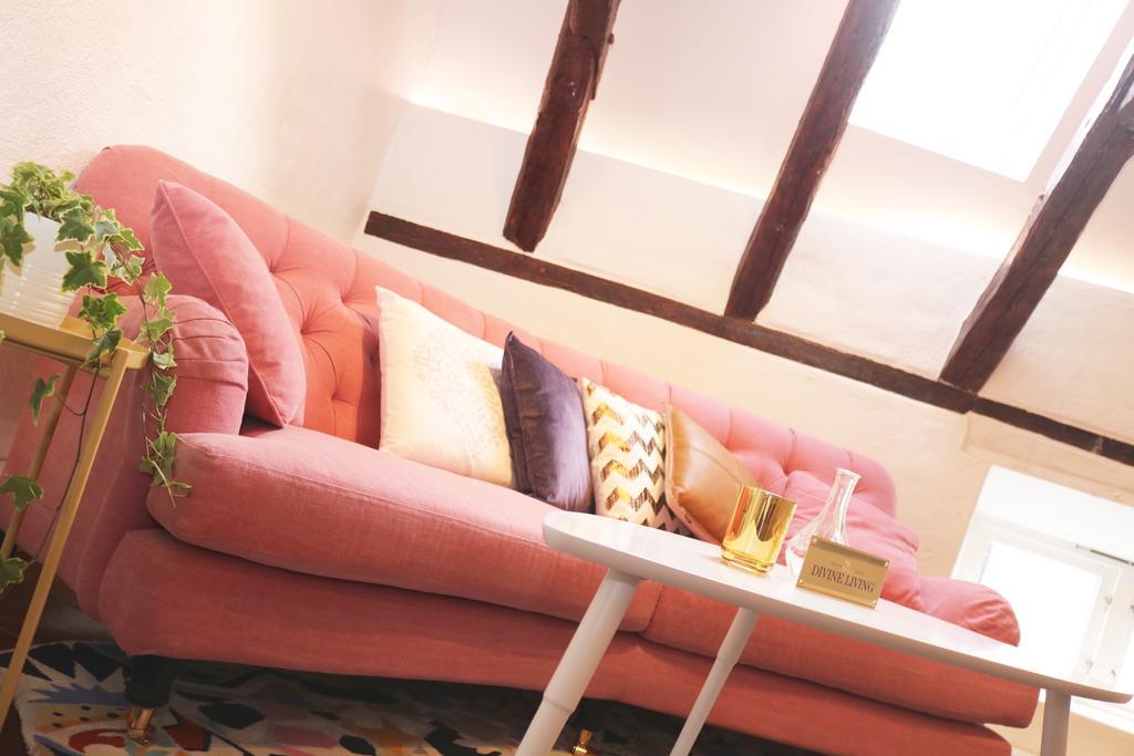 Apartment Divine Living - *