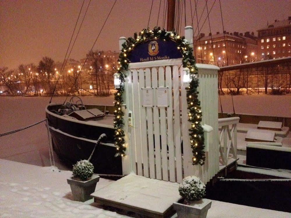 Botel M/s Monika