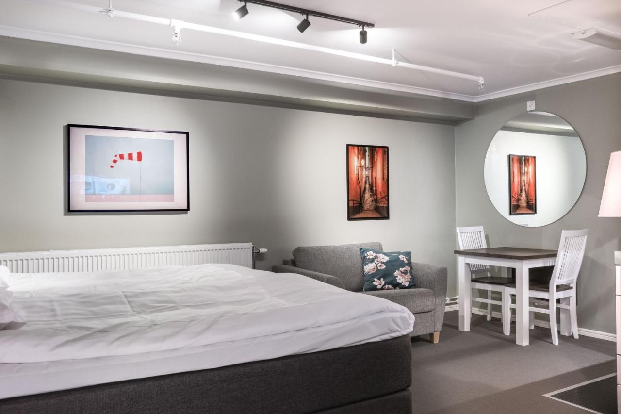 Niro Hotel 3*