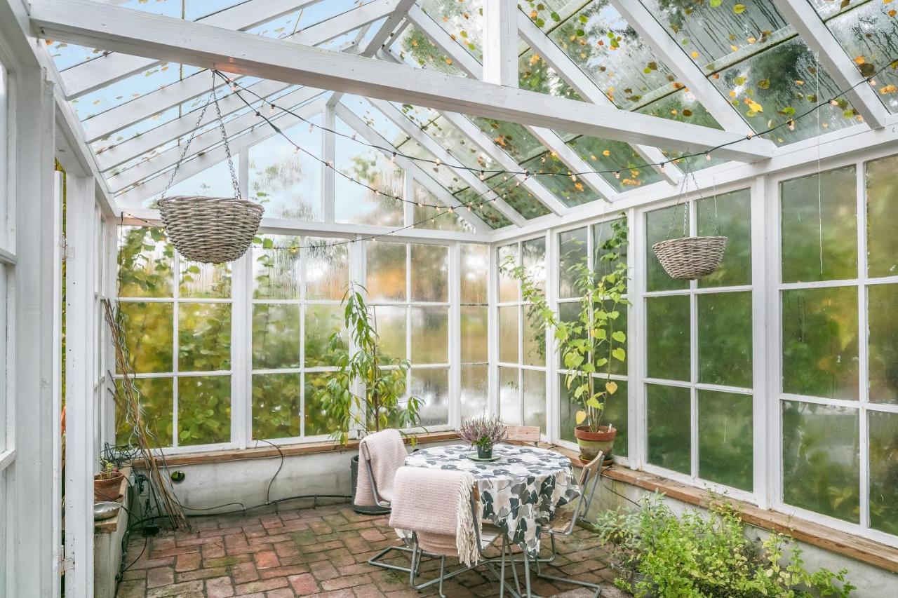 Peaceful, Picturesque & Forest Retreat Stockholm