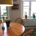 Stylish & Light 2 Room Apartment In Sofo, 60Sqm