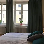 Stylish & Light 2 Room Apartment In Sofo, 60Sqm
