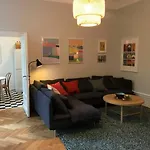 Artistic And Light 2 Room Apartment In Sofo 65Sqm