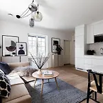 Beautiful And Modern Accommodation Near Stockholm City