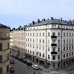 Stockholm Loft Haven 3 Beds In A 1- Bedroom Gem - 917